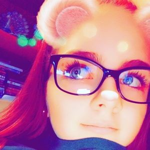 Meet your Posher, Michaela